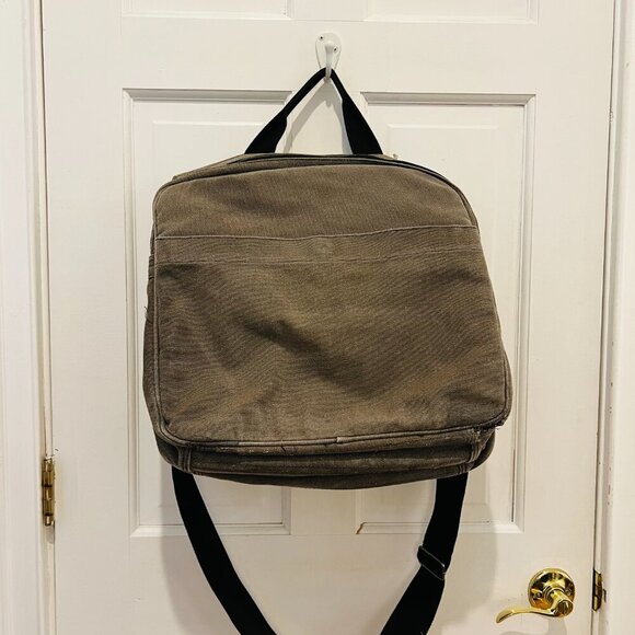 ThinkGeek Dungeons & Dragons The Bag of Holding Canvas Messenger Bag - Picture 2 of 16